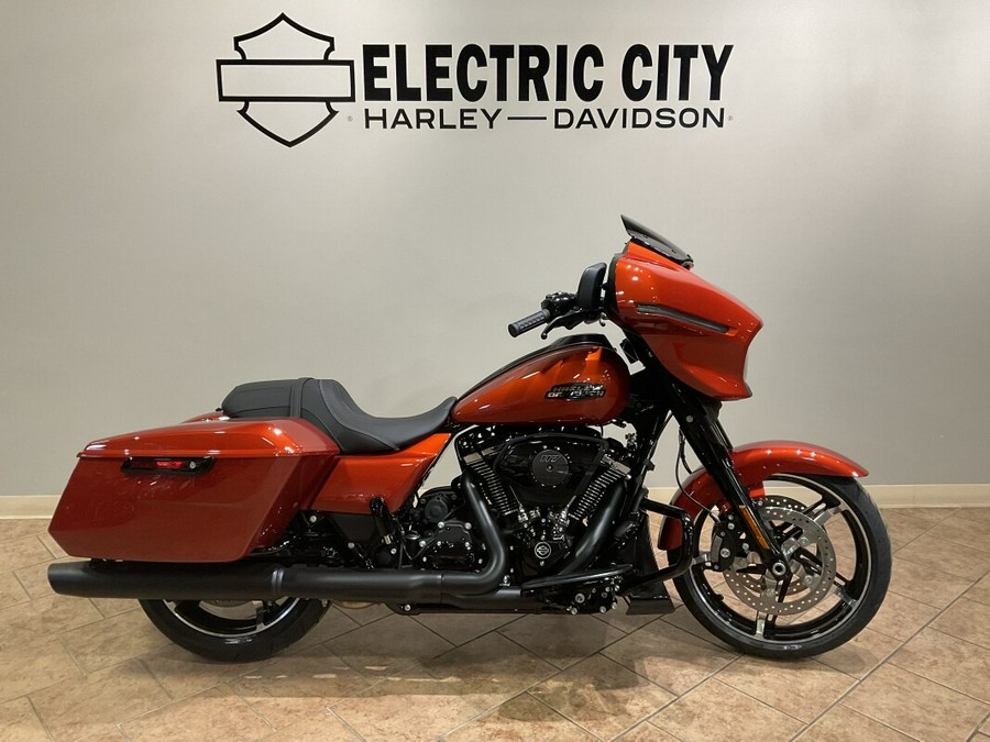 2025 Harley-Davidson® Street Glide® Brilliant Red FLHX
