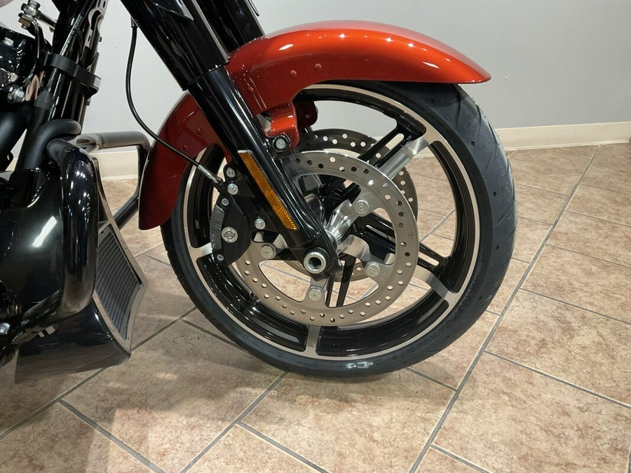 2025 Harley-Davidson® Street Glide® Brilliant Red FLHX