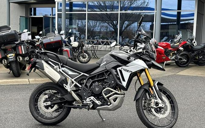 2025 Triumph Tiger 900 Rally Pro Carbon Black / Sapphire Black