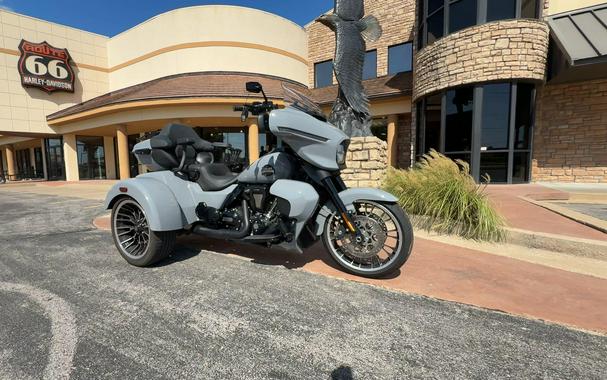 2026 Harley-Davidson® Street Glide 3 Limited Dark Billiard Gray - Black Finish