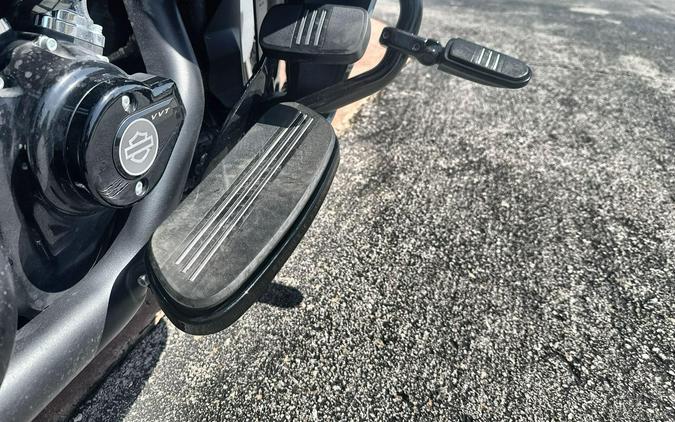 2026 Harley-Davidson® Street Glide 3 Limited Dark Billiard Gray - Black Finish