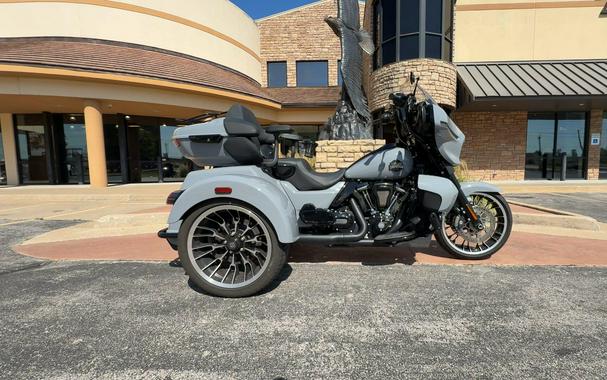 2026 Harley-Davidson® Street Glide 3 Limited Dark Billiard Gray - Black Finish