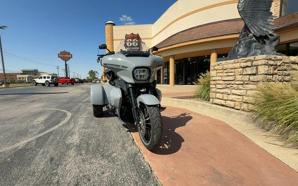 2026 Harley-Davidson® Street Glide 3 Limited Dark Billiard Gray - Black Finish