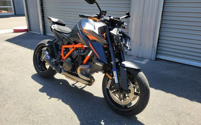 2025 KTM Superduke 1390R EVO