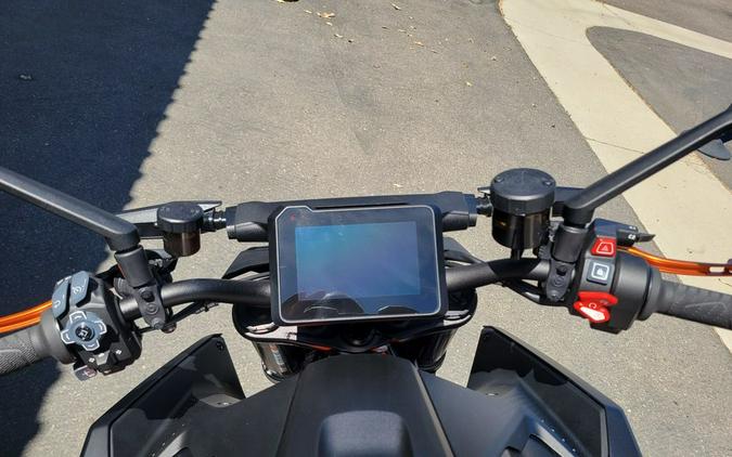 2025 KTM Superduke 1390R EVO