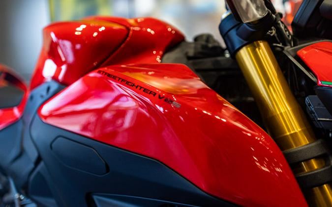 2026 Ducati STREET FIGHTER V2S