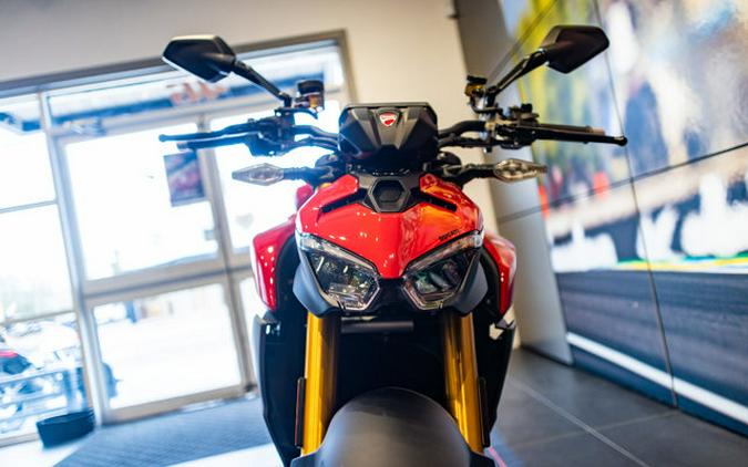 2026 Ducati STREET FIGHTER V2S