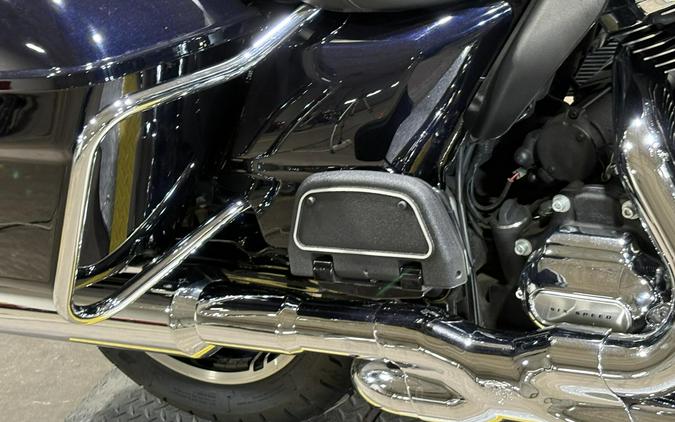 2020 Harley-Davidson® Road Glide® Limited Vivid Black