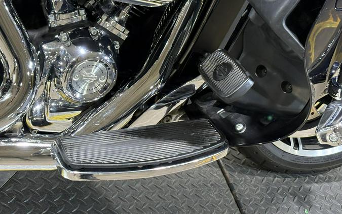 2020 Harley-Davidson® Road Glide® Limited Vivid Black