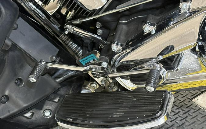 2020 Harley-Davidson® Road Glide® Limited Vivid Black