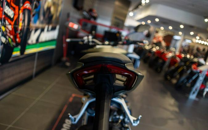 2025 Ducati STREETFIGHTER V2