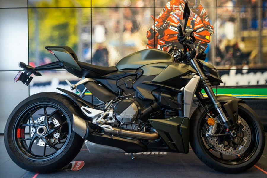 2025 Ducati STREETFIGHTER V2