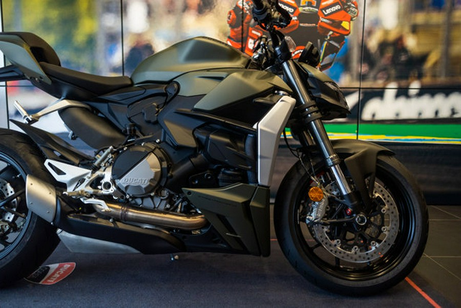 2025 Ducati STREETFIGHTER V2