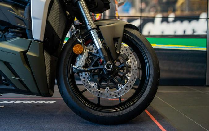 2025 Ducati STREETFIGHTER V2