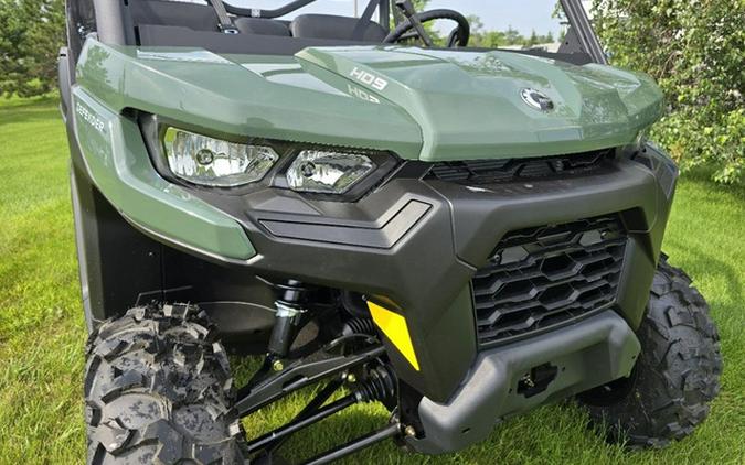 2024 Can-Am Defender DPS HD9 Tundra Green