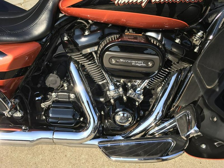 2017 Harley-Davidson® FLHXSE - CVO™ Street Glide®