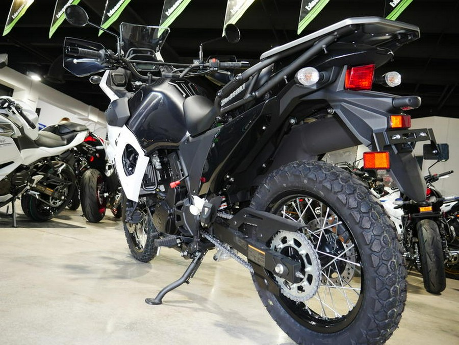 2025 Kawasaki KLR®650 Pearl Crystal White/Metallic Carbon Gray ABS