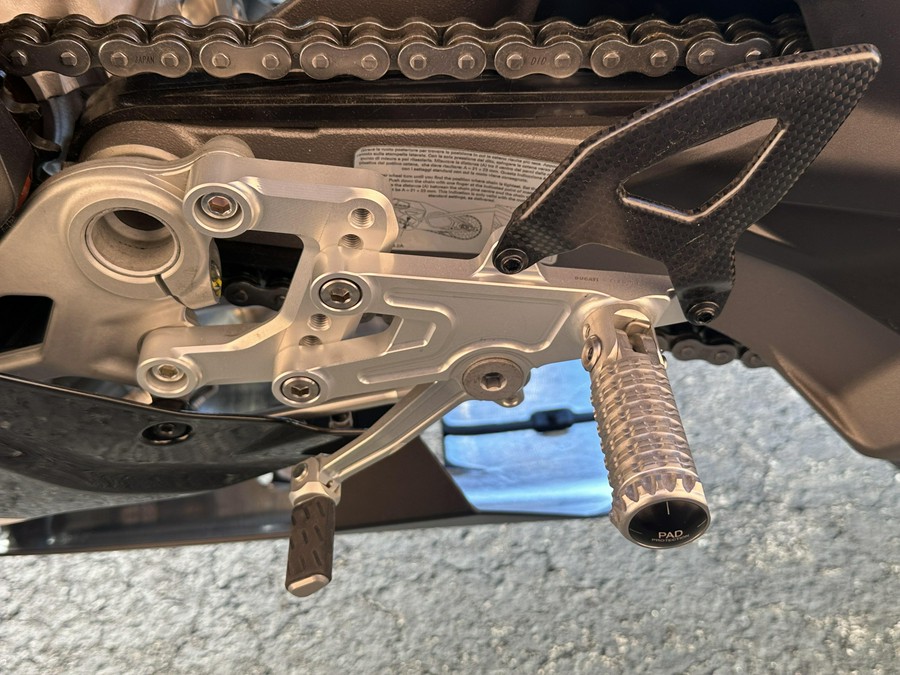 2025 Ducati Panigale V4 Tricolore