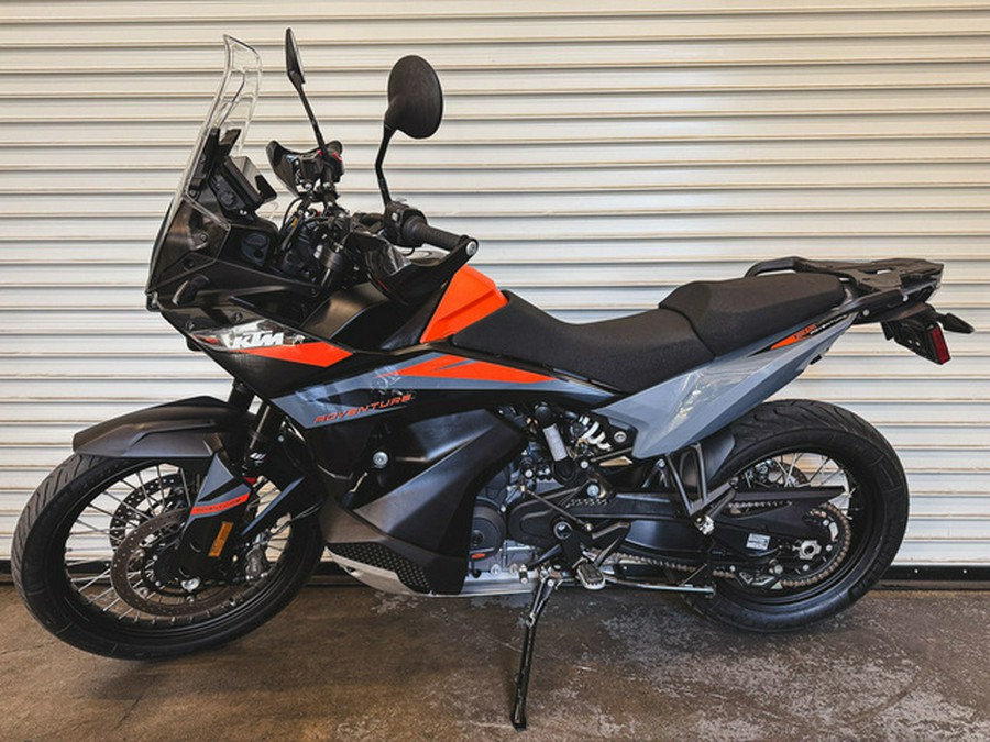 2023 KTM Adventure 890