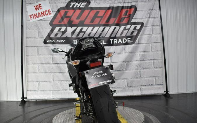 2022 Kawasaki Ninja 650 ABS Metallic Matte Graphenesteel Gray