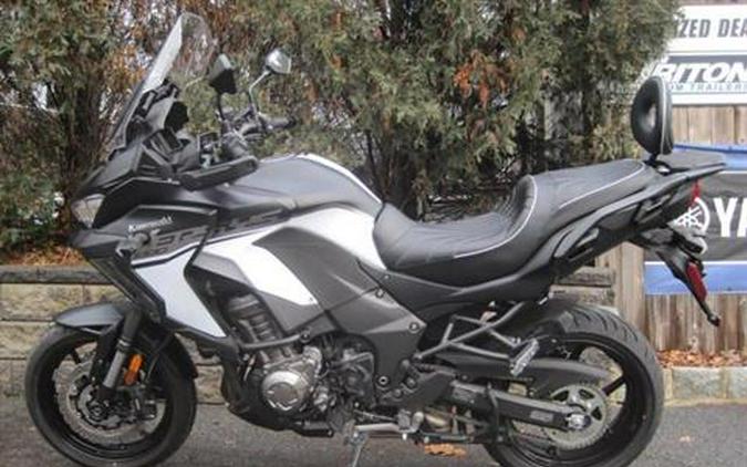 2019 Kawasaki Versys 1000 SE LT+ Review (19 Fast Facts)