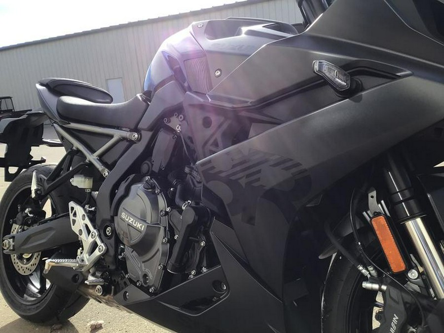 2025 Suzuki GSX-8R