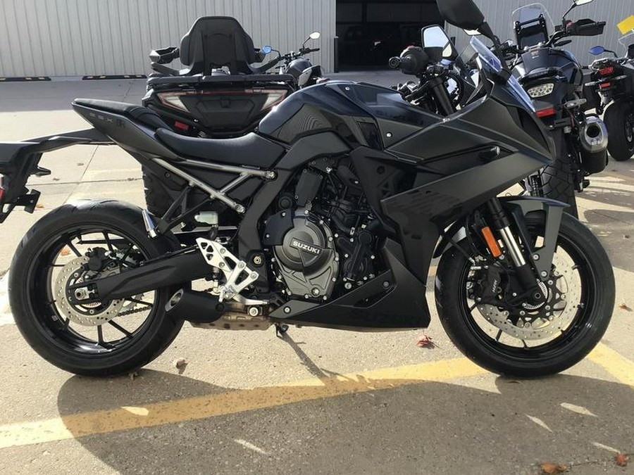 2025 Suzuki GSX-8R