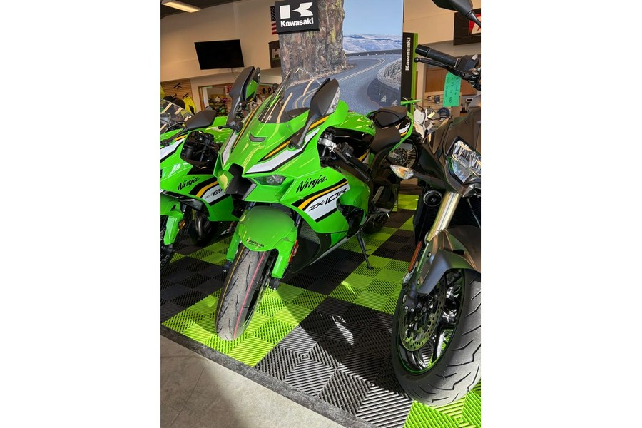 2025 Ninja® ZX™-10R - Kawasaki