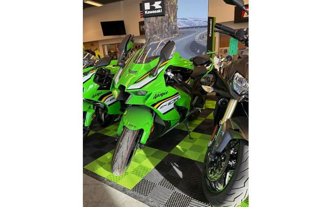 2025 Ninja® ZX™-10R - Kawasaki