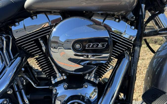 2016 Harley-Davidson® FLSTC Heritage Softail® Classic