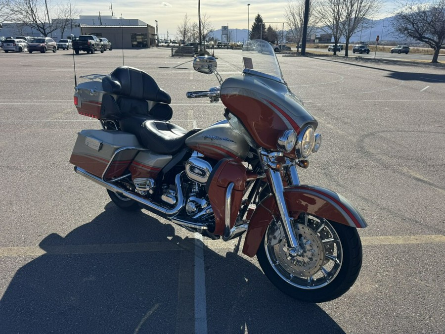 2009 CVO™ Ultra Classic® Electra Glide®