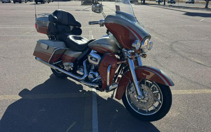 2009 CVO™ Ultra Classic® Electra Glide®