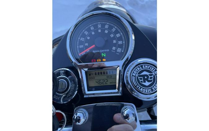 2024 Royal Enfield CLASSIC 350 - CHROME RED