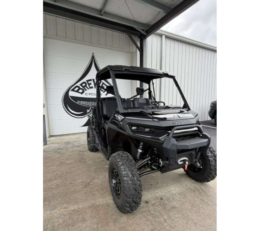 2026 Can-Am® Defender XT HD11