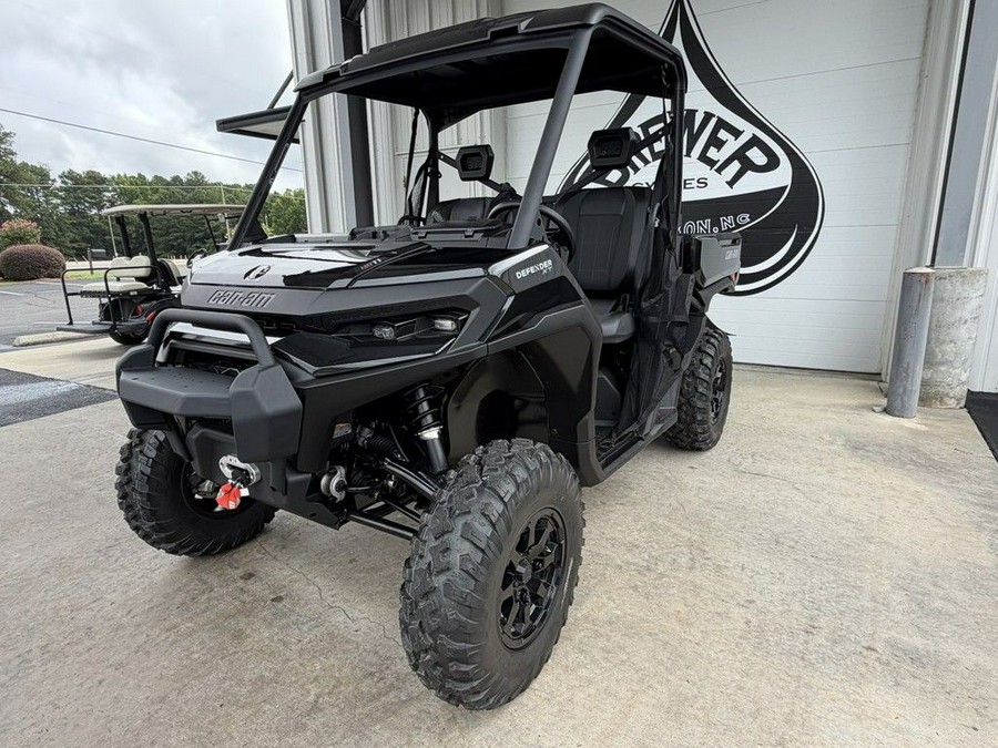2026 Can-Am® Defender XT HD11