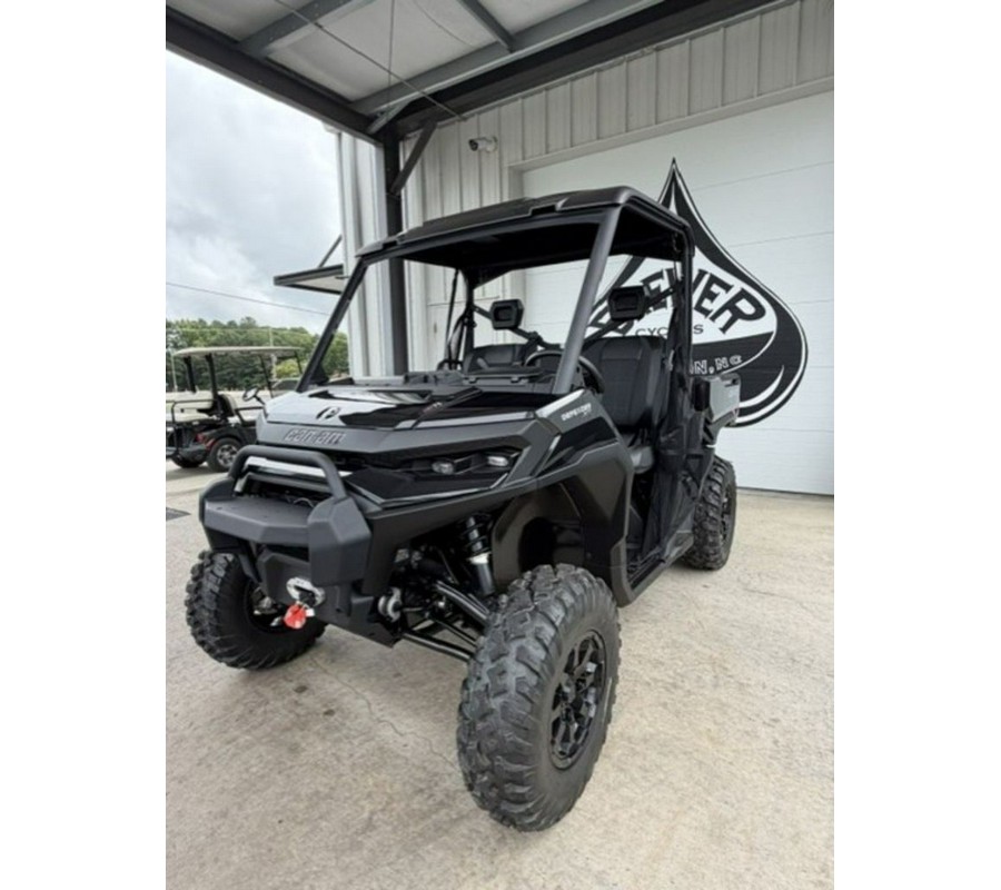 2026 Can-Am® Defender XT HD11