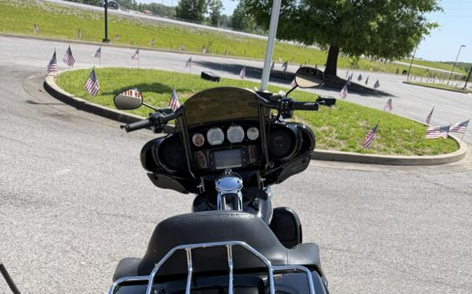 2017 Harley-Davidson® Ultra Limited Vivid Black