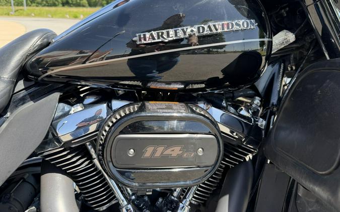 2017 Harley-Davidson® Ultra Limited Vivid Black