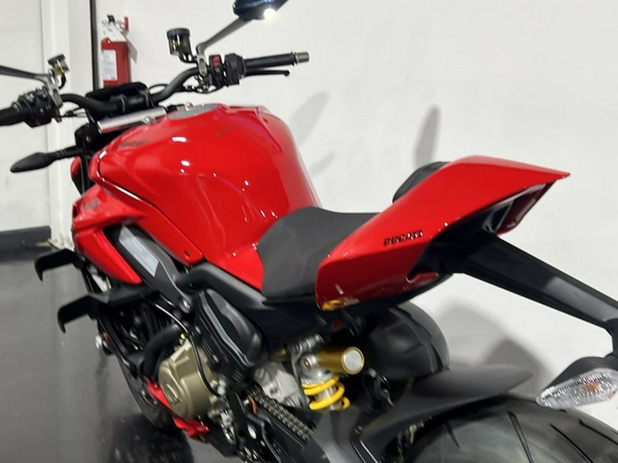 2024 Ducati Streetfighter V4 Red