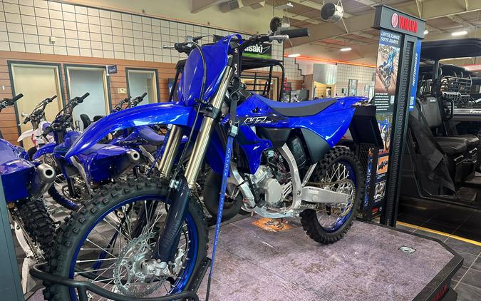 2023 Yamaha YZ125P2L