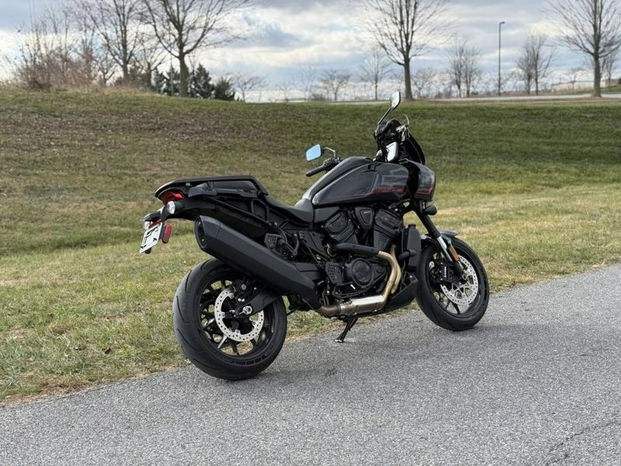 2025 Harley-Davidson® RA1250ST - Pan America® 1250 ST