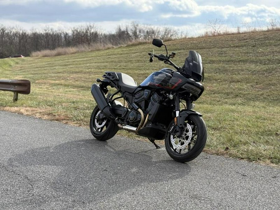 2025 Harley-Davidson® RA1250ST - Pan America® 1250 ST