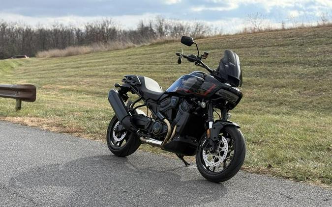 2025 Harley-Davidson® RA1250ST - Pan America® 1250 ST