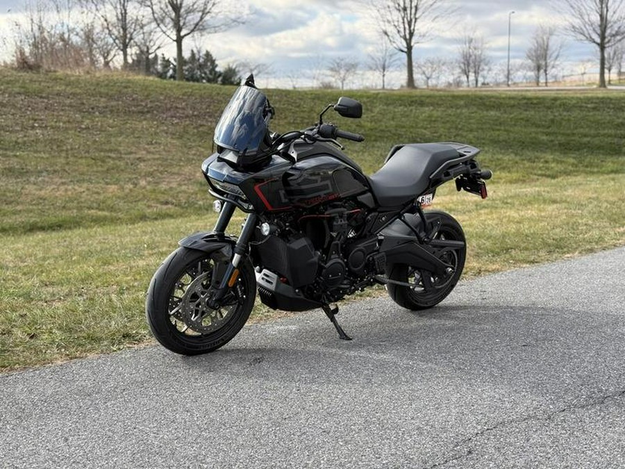 2025 Harley-Davidson® RA1250ST - Pan America® 1250 ST