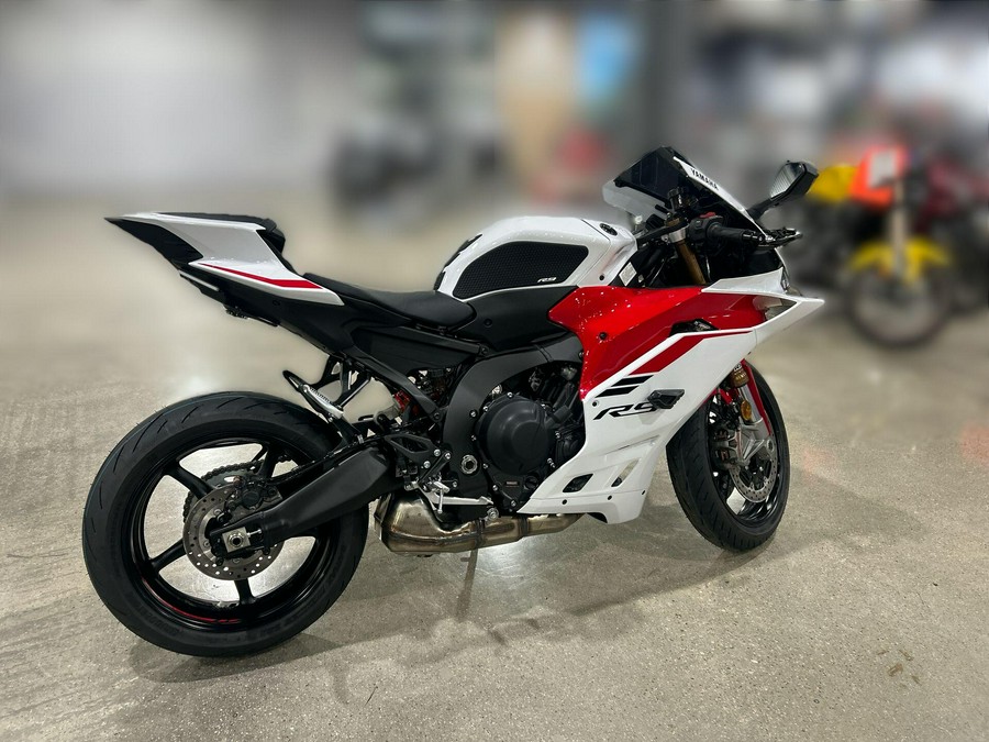 2025 Yamaha YZF-R9