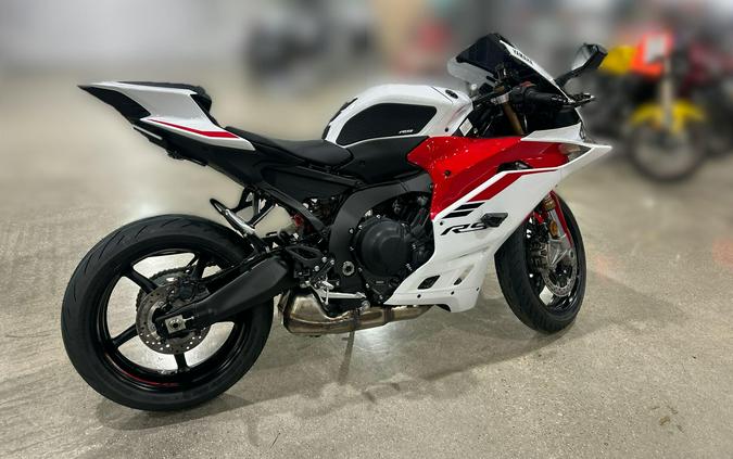 2025 Yamaha YZF-R9