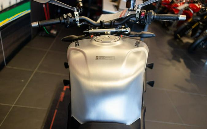 2025 Ducati Streetfighter V4 SP2