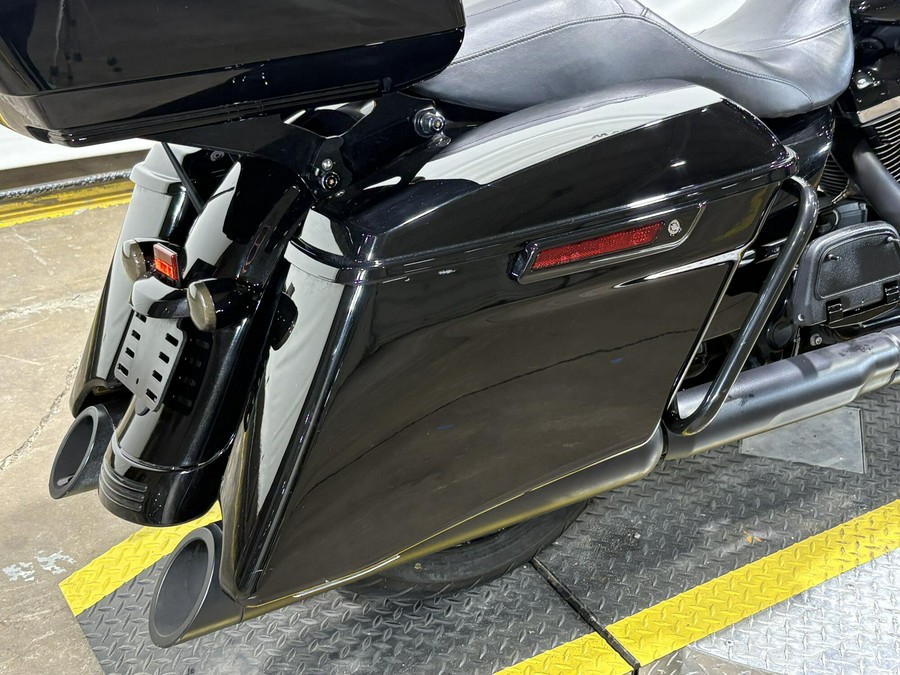 2022 Harley-Davidson® Street Glide® Special Vivid Black - Black Finish