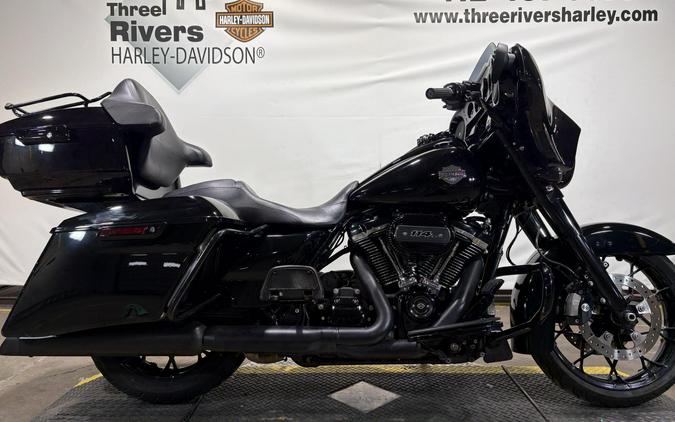 2022 Harley-Davidson® Street Glide® Special Vivid Black - Black Finish
