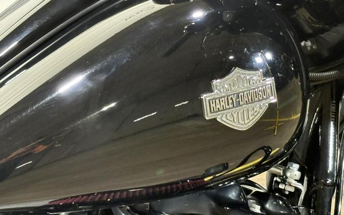 2022 Harley-Davidson® Street Glide® Special Vivid Black - Black Finish